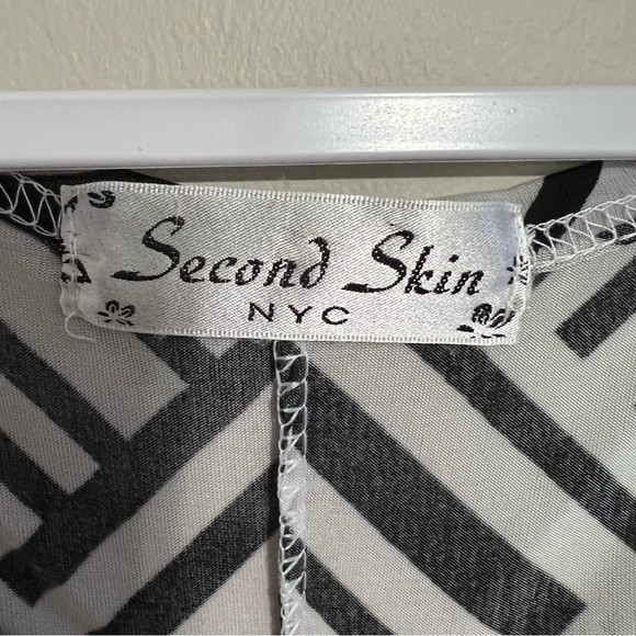 Second Skin NYC Black and White Sequin Top - Picture 3 of 7